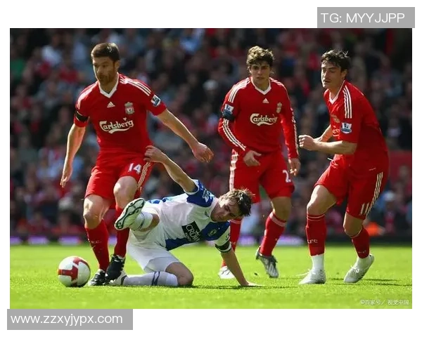 前进之鹰与瓦尔韦的激烈对决展现足球魅力与团队精神的巅峰之战